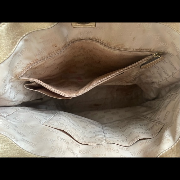 Michael Kors Handbag - Picture 9 of 9